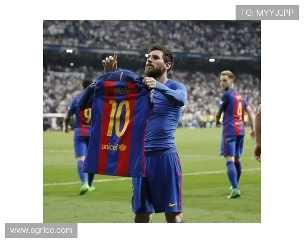 梅西归队备战新赛季 巴萨争冠之路再添强援