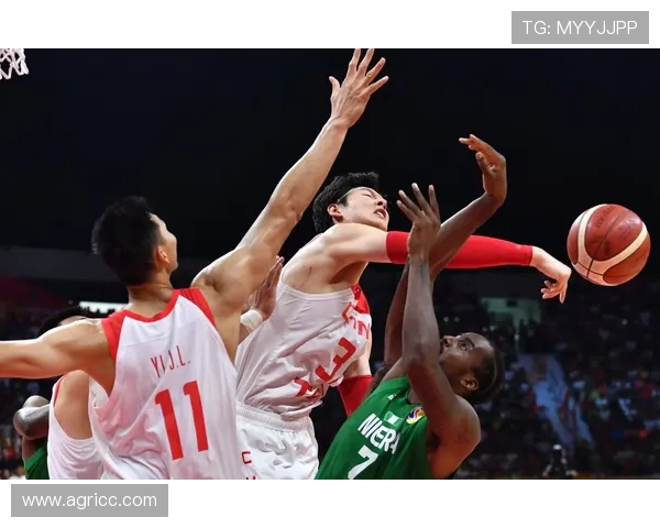 篮球世界杯：中国男篮逆袭战胜强敌，迎来四强席位，历史再创辉煌